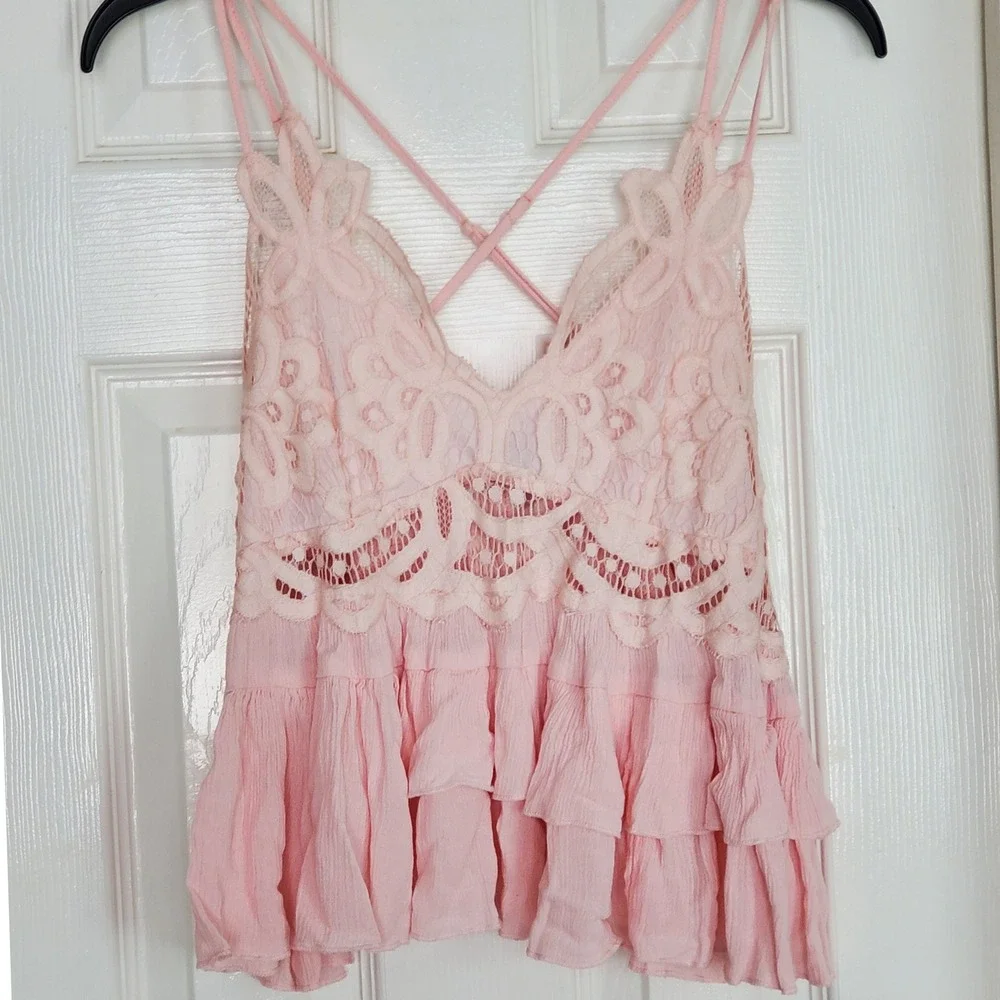 Lace-Trim Light Pink V-Neck Camisole - Picture 4 of 10